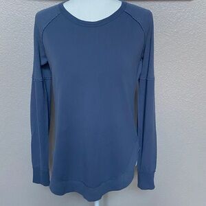 Te Verde Dark Blue Crew Neck Top with thermal fabric accents, ribbed cuffs. Med